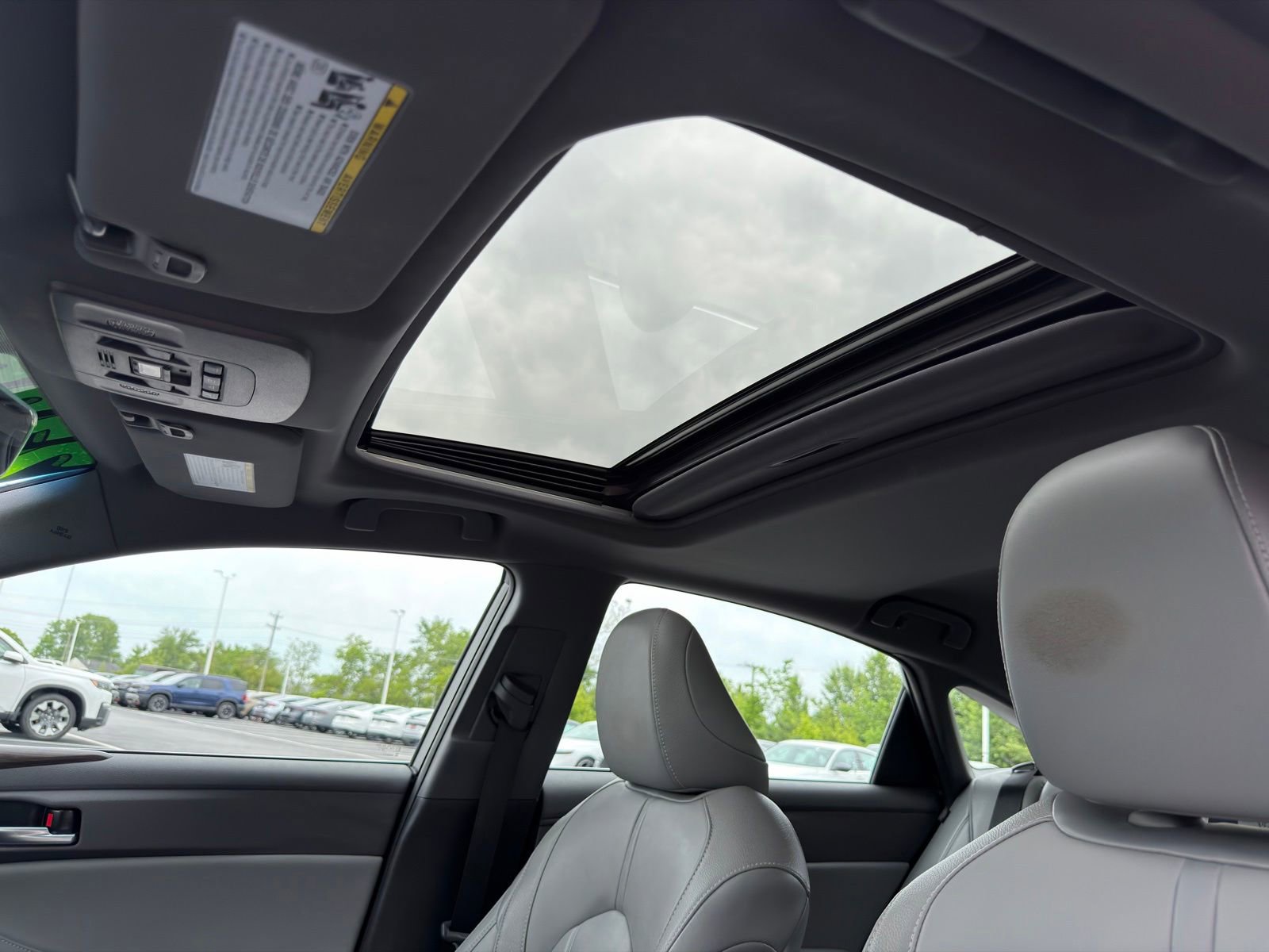 Used 2019 Toyota Avalon XLE w/ Moonroof Package FWD image 14
