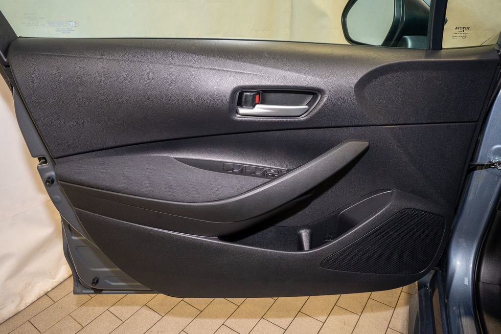 Used 2021 Toyota Corolla LE image 10