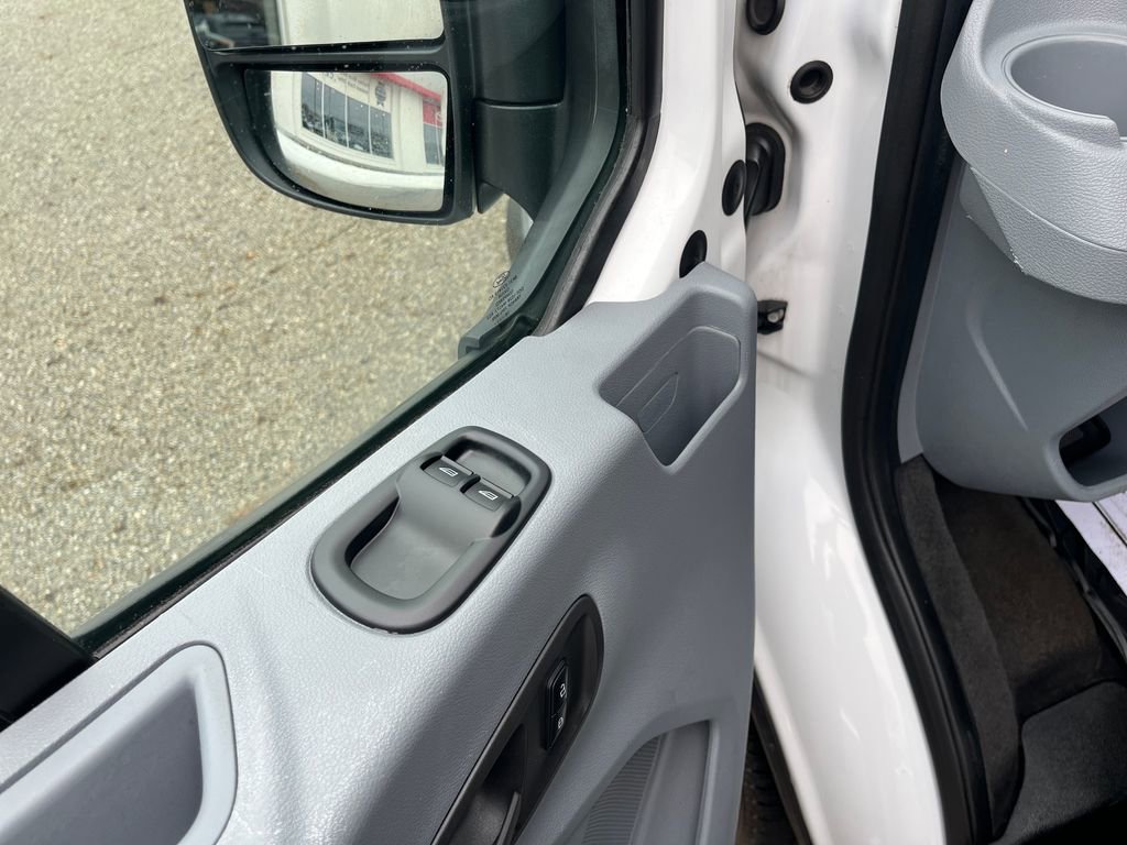 Used 2019 Ford Transit 350 XLT image 12