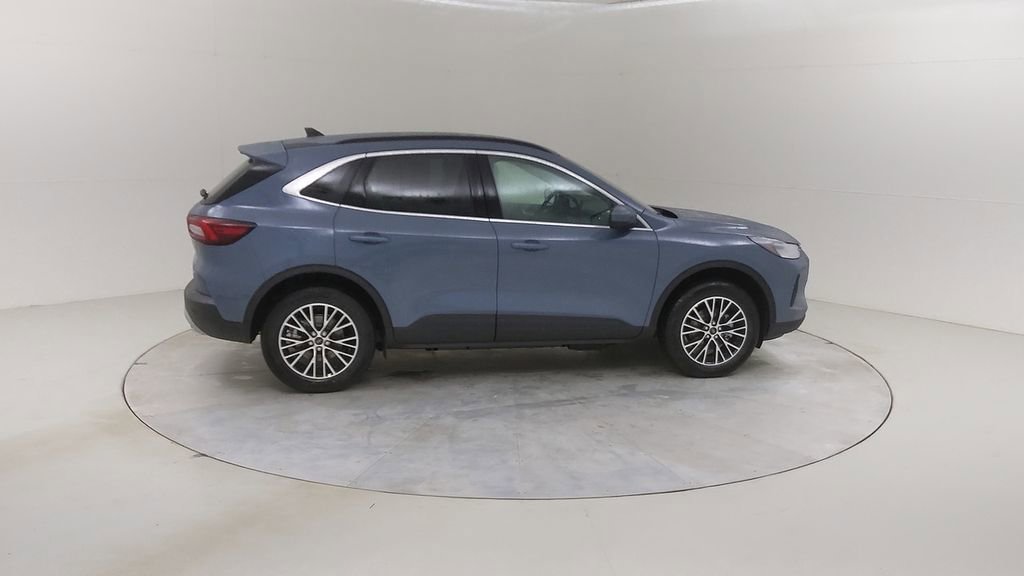 New 2026 Ford Escape SE image 12