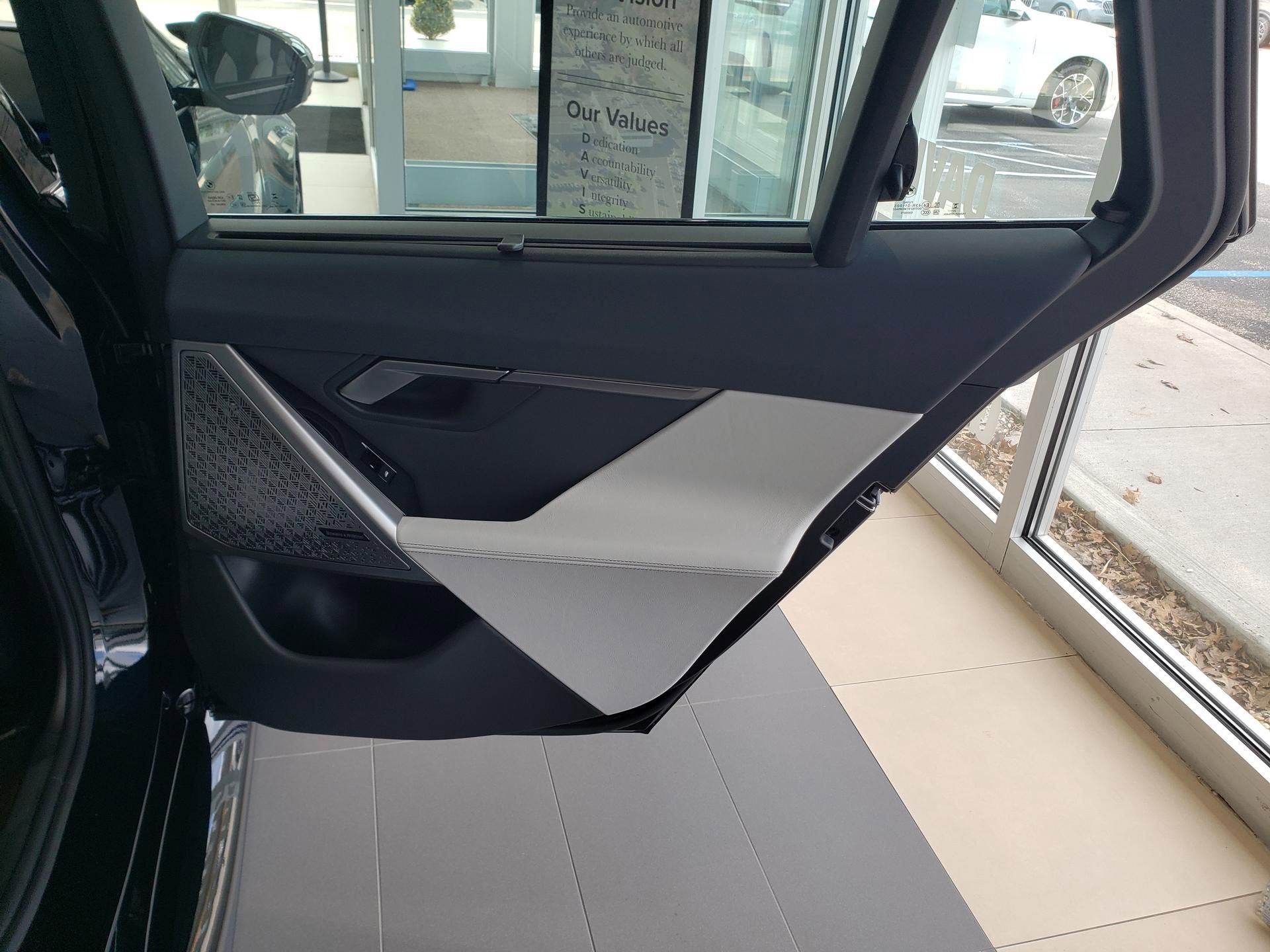 New 2026 BMW M5 Touring image 16