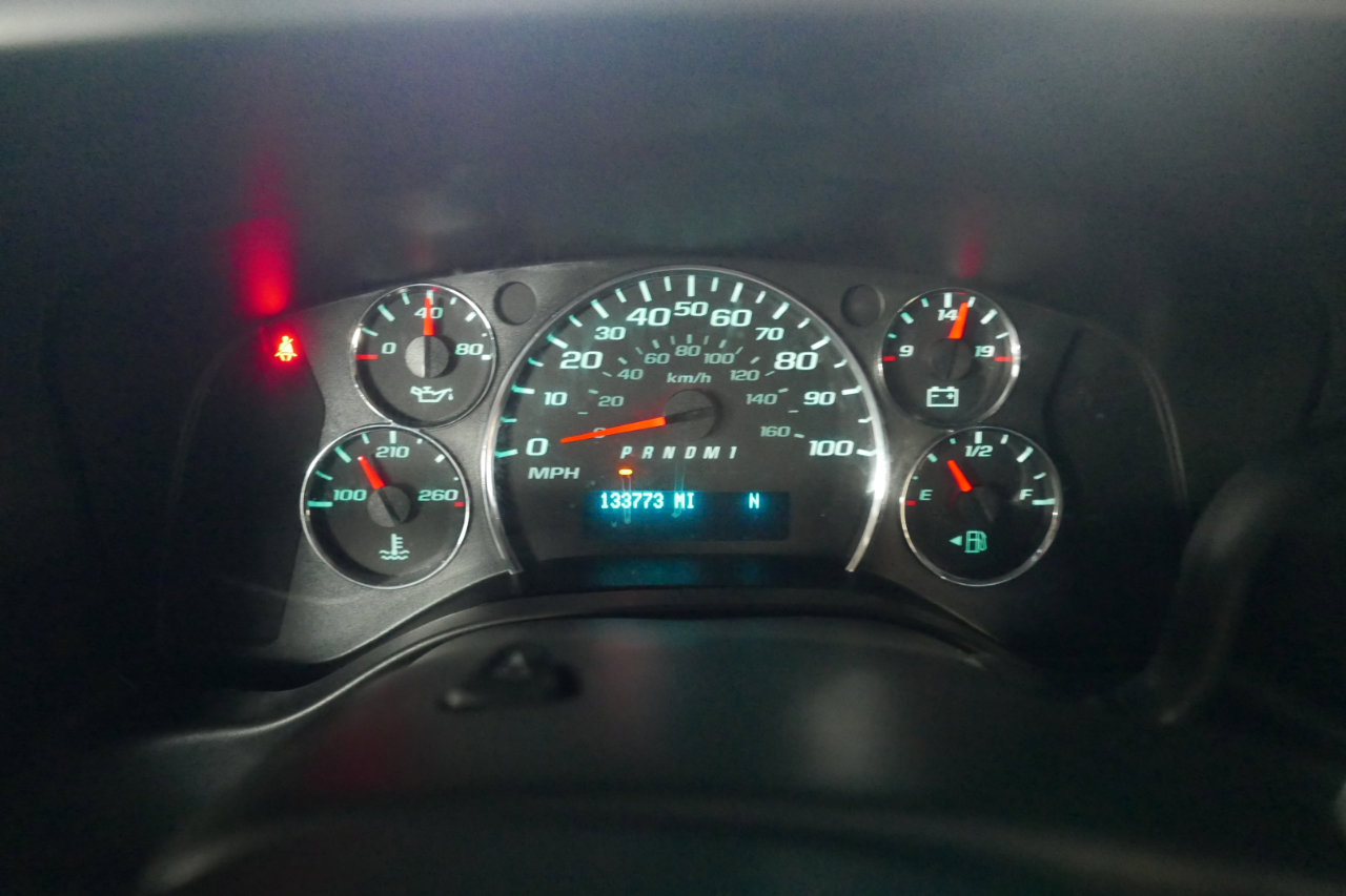 Used 2018 Chevrolet Express 2500 w/ Driver Convenience Package image 12