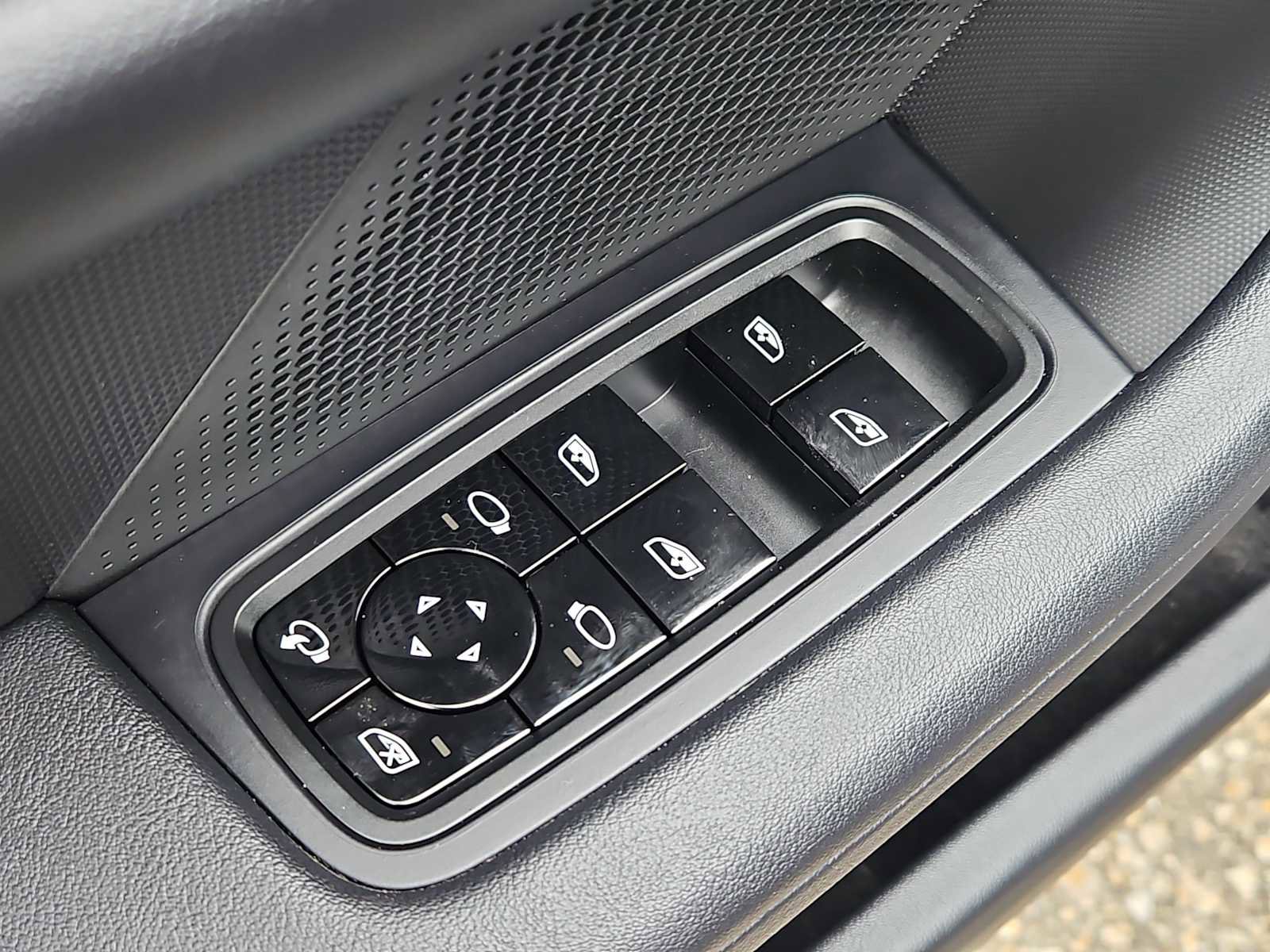 Certified 2021 Porsche Taycan 4S AWD/4WD image 12
