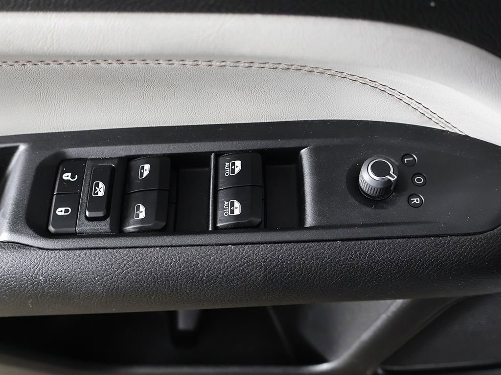 Used 2024 Jeep Compass Limited AWD/4WD image 32