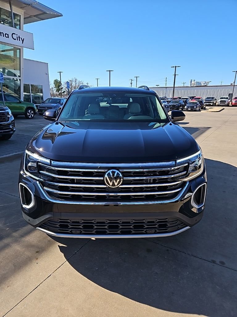 New 2026 Volkswagen Atlas SE image 2