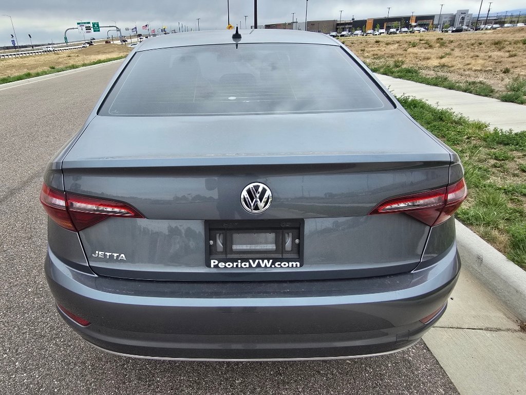 Used 2019 Volkswagen Jetta SE w/ Cold Weather Package image 4