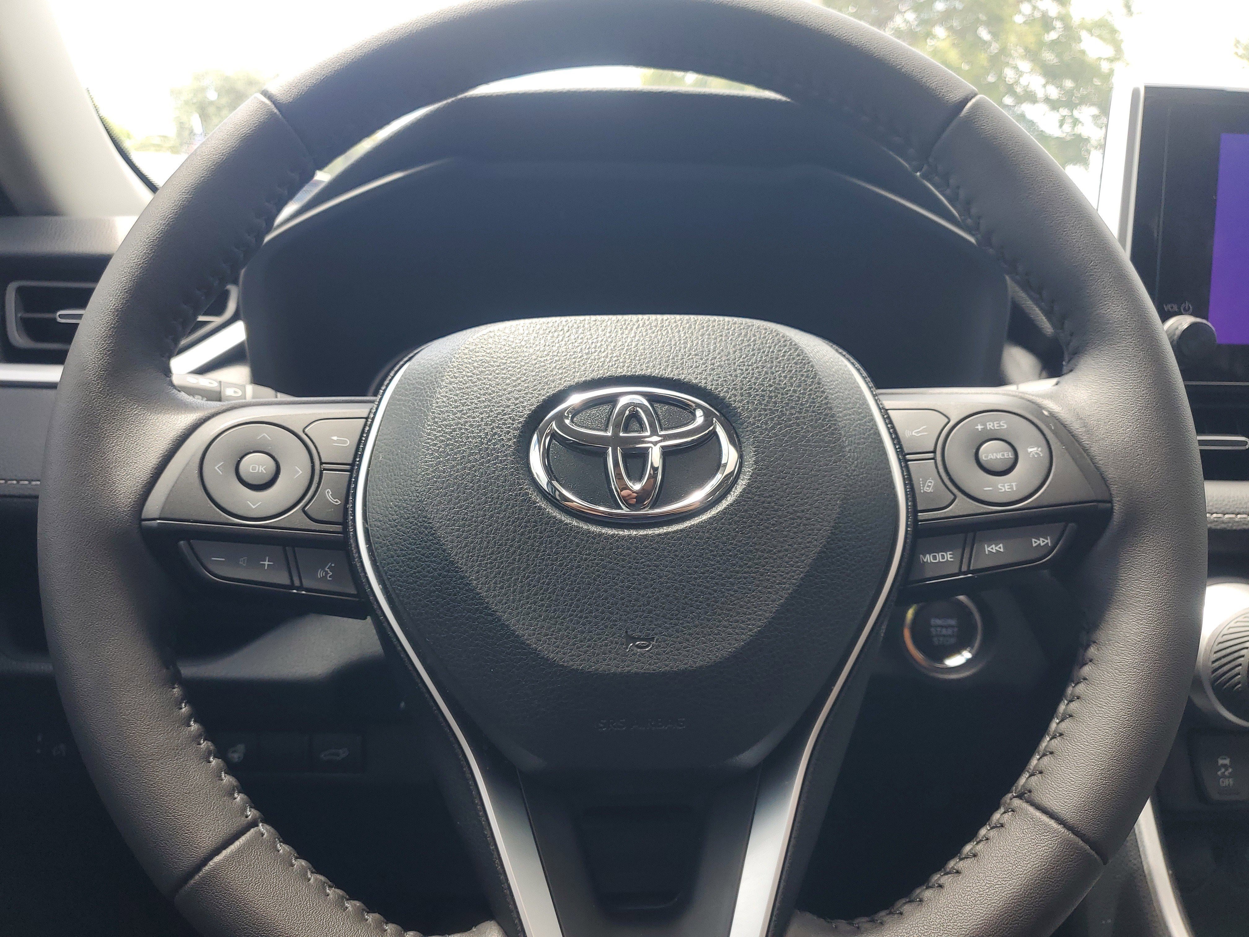 Used 2025 Toyota RAV4 XLE Premium w/ Weather Package AWD/4WD image 22