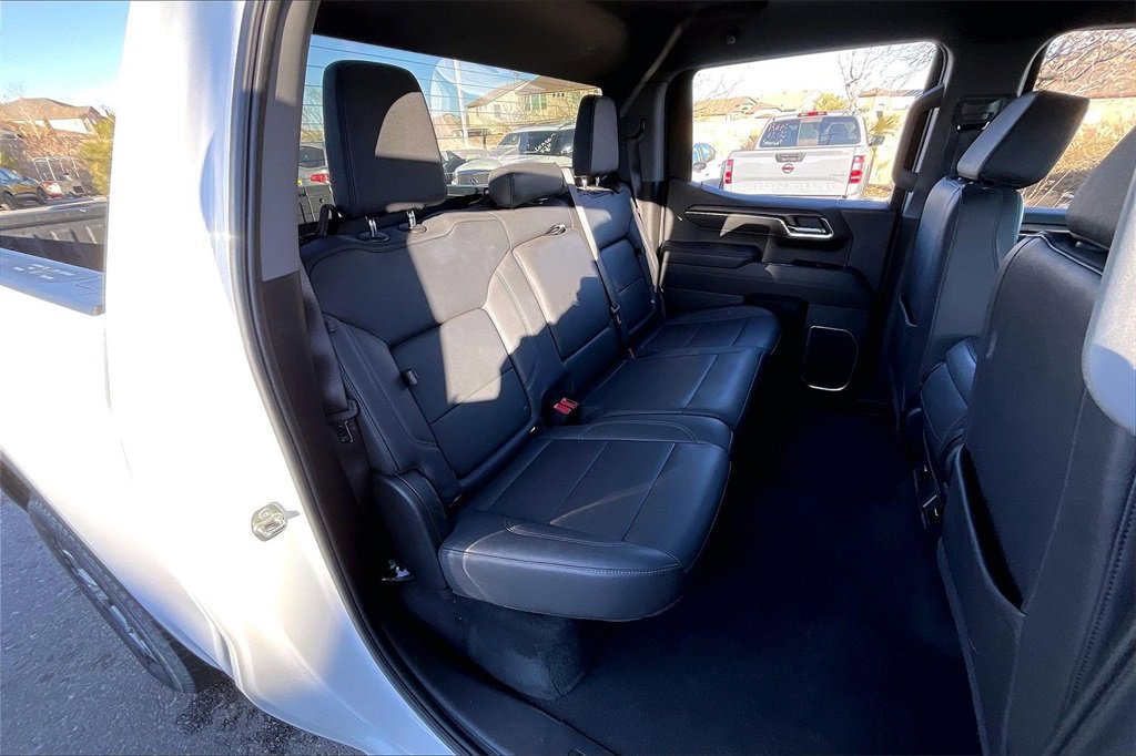 Used 2025 GMC Sierra 1500 SLT image 26