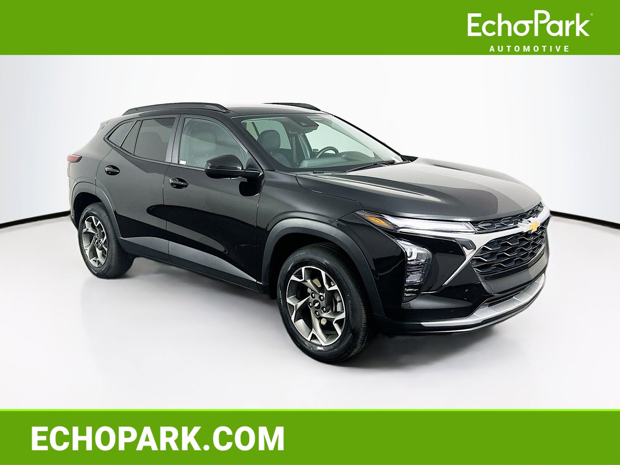 Used 2025 Chevrolet Trax LT w/ LT Convenience Package image 1