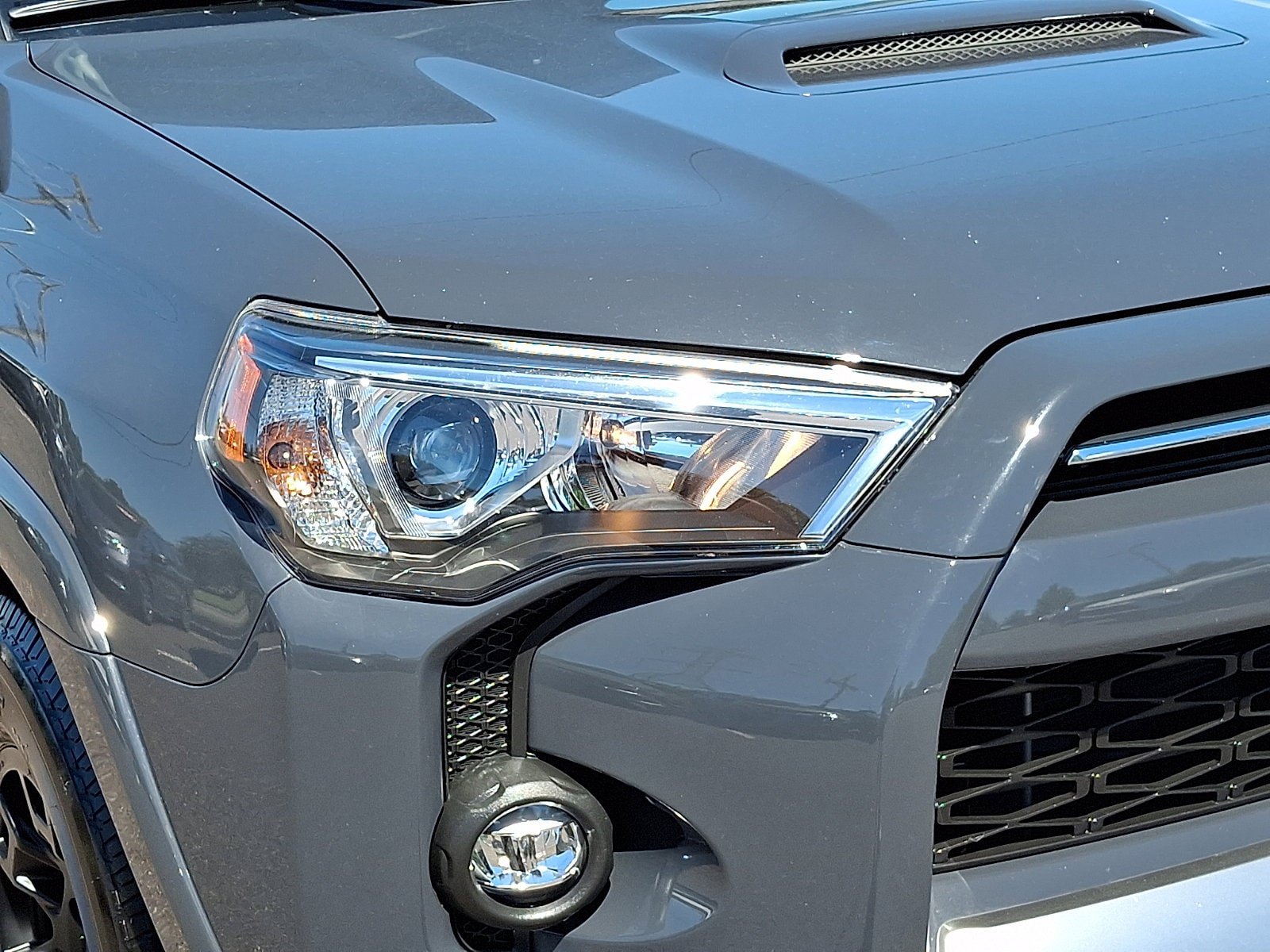 Certified 2024 Toyota 4Runner TRD Off-Road Premium w/ TRD Black Wheel Package (TMS) AWD/4WD image 9