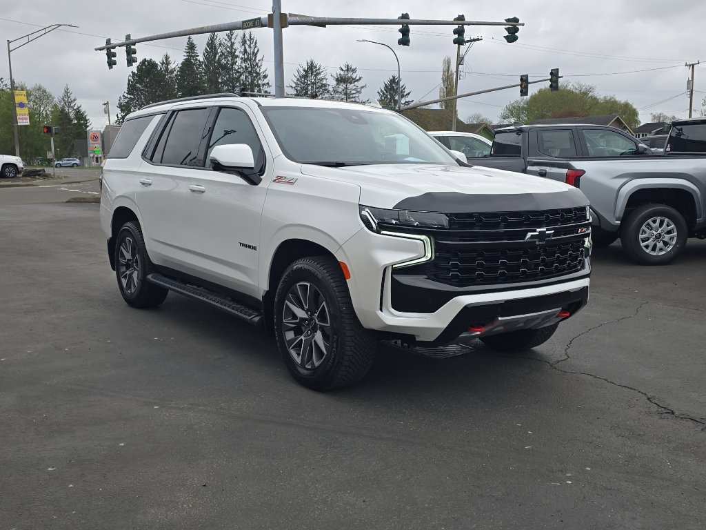 Used 2024 Chevrolet Tahoe Z71 w/ Luxury Package AWD/4WD image 2