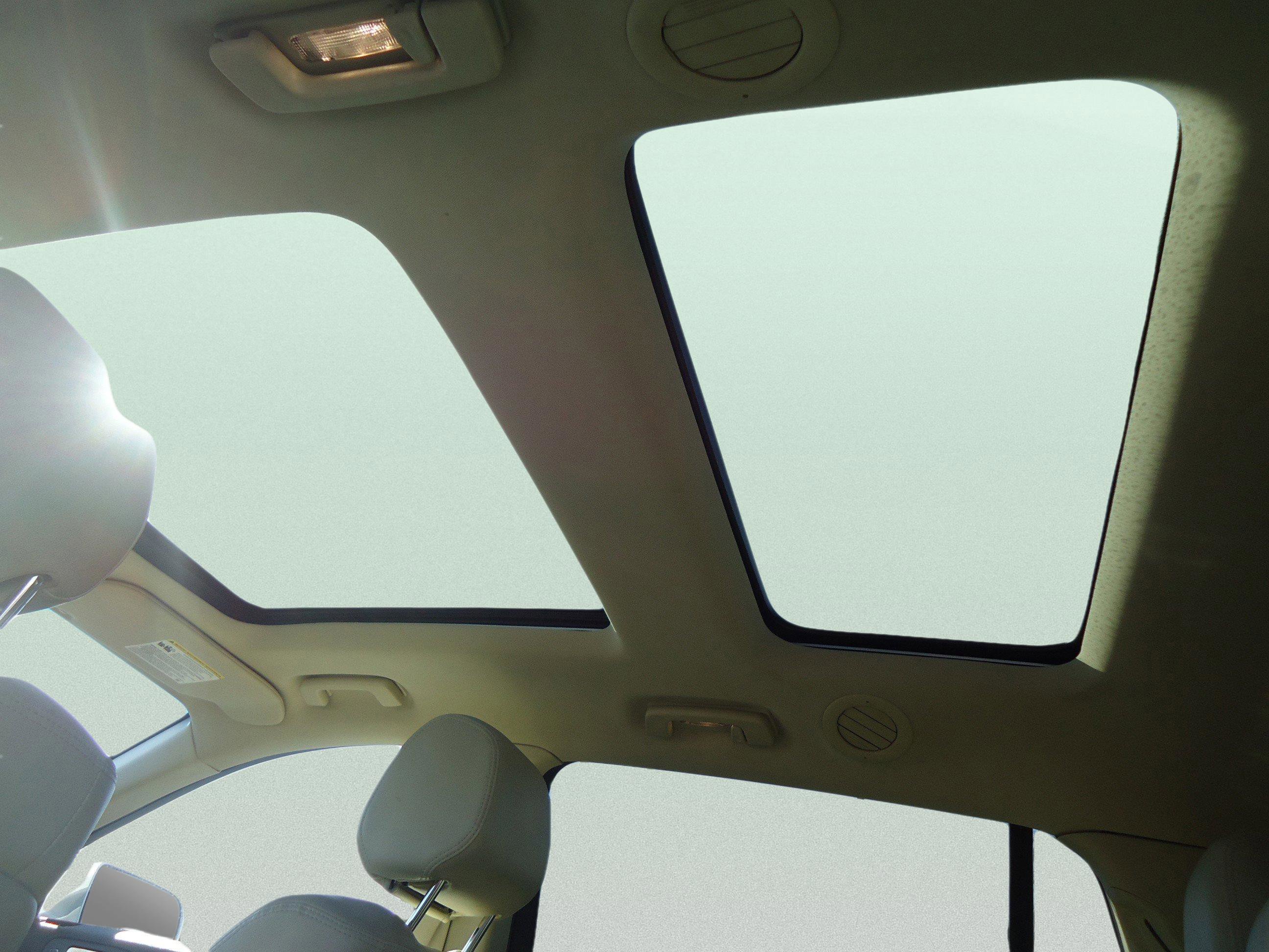 Used 2016 Lincoln MKT AWD w/ Equipment Group 201A image 31