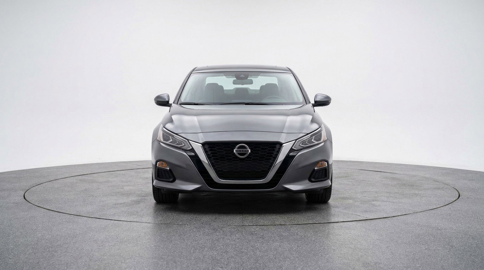Used 2025 Nissan Altima 2.5 SV FWD image 2