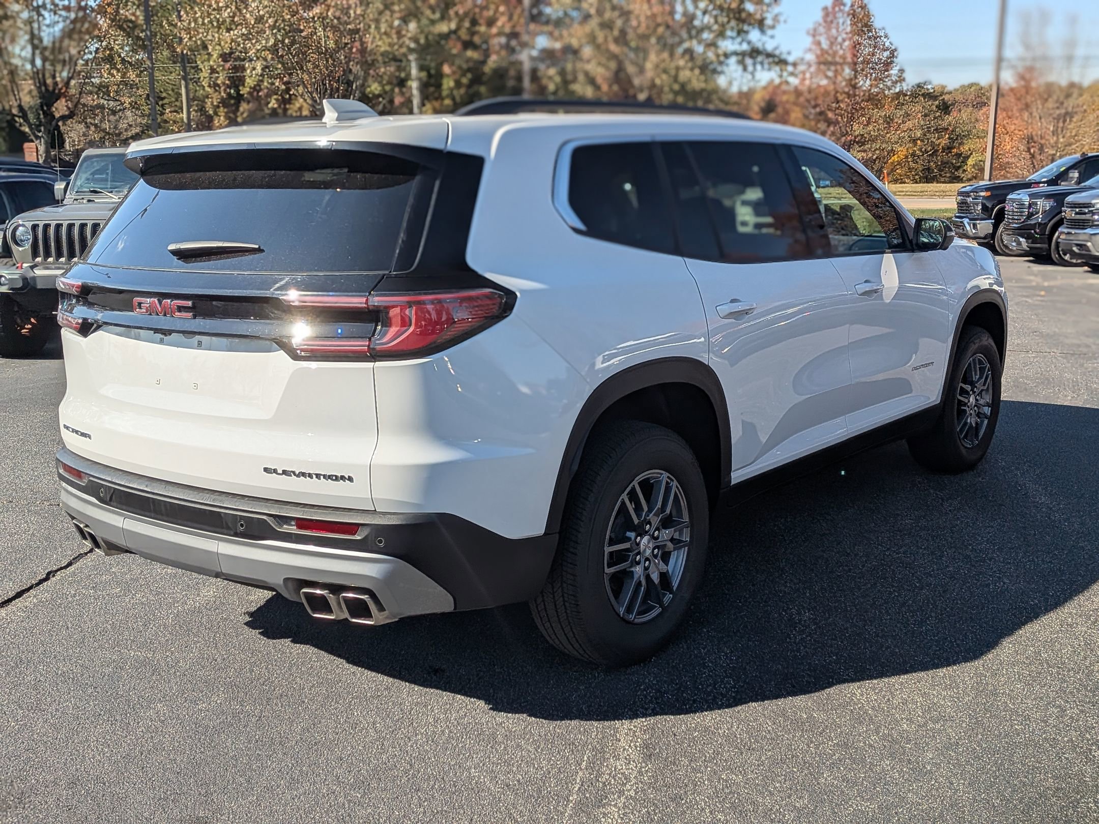 Certified 2025 GMC Acadia Elevation image 9