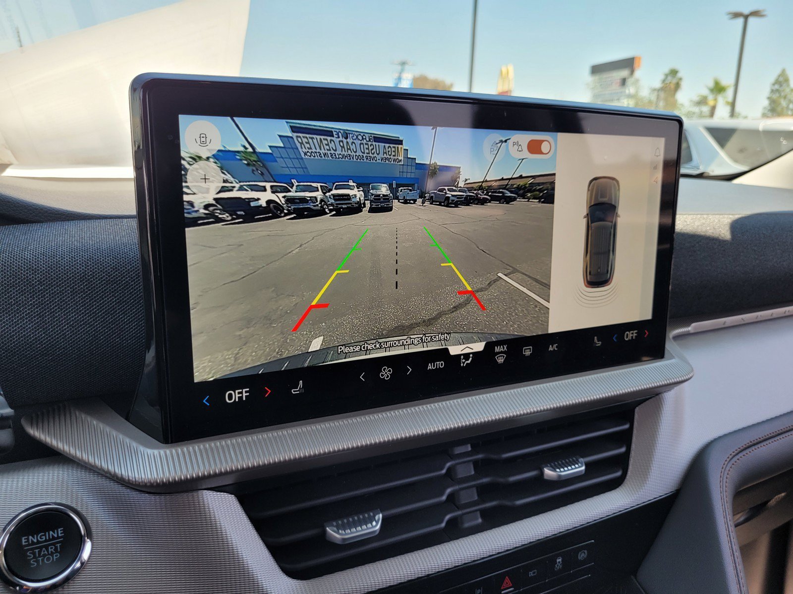 Used 2025 Ford Explorer Active RWD image 19