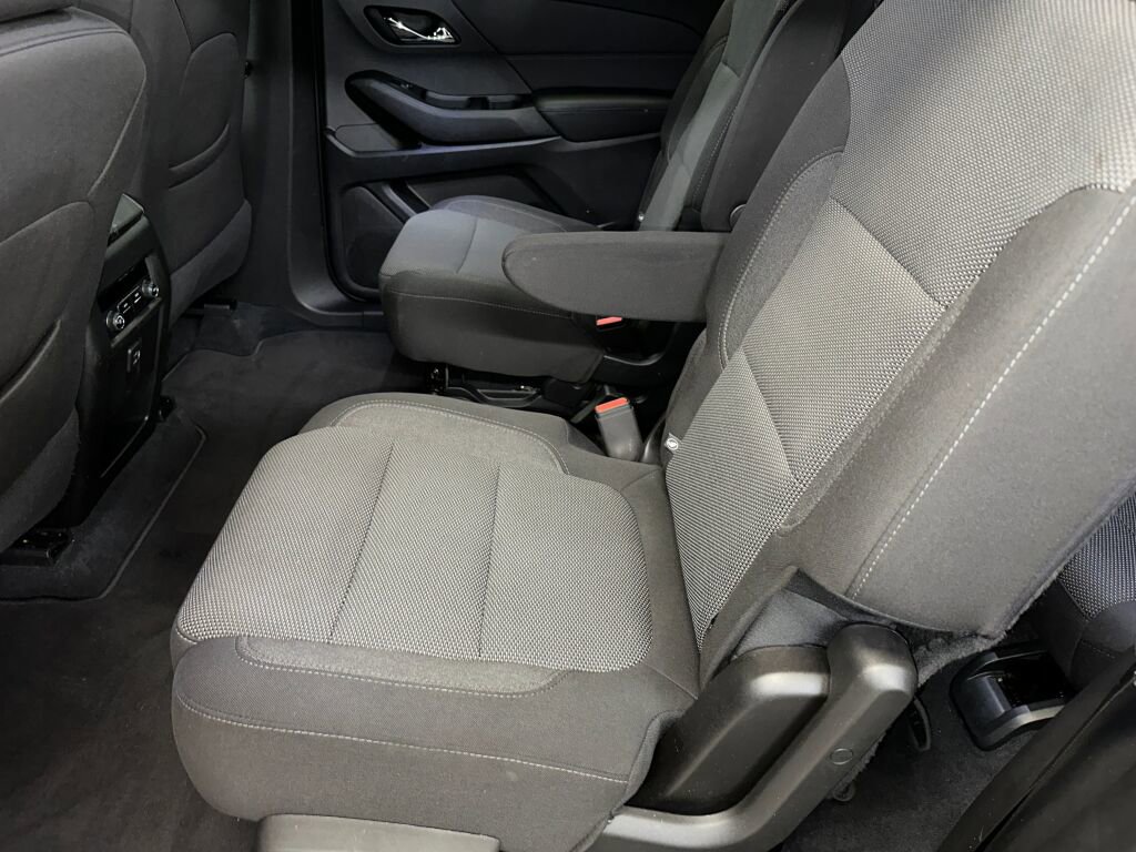 Certified 2023 Chevrolet Traverse LT image 19