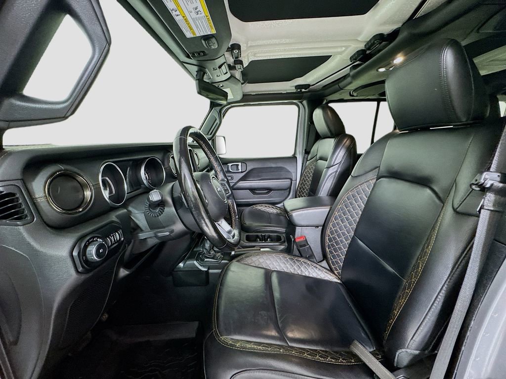 Used 2021 Jeep Wrangler Unlimited Sahara w/ Altitude image 9