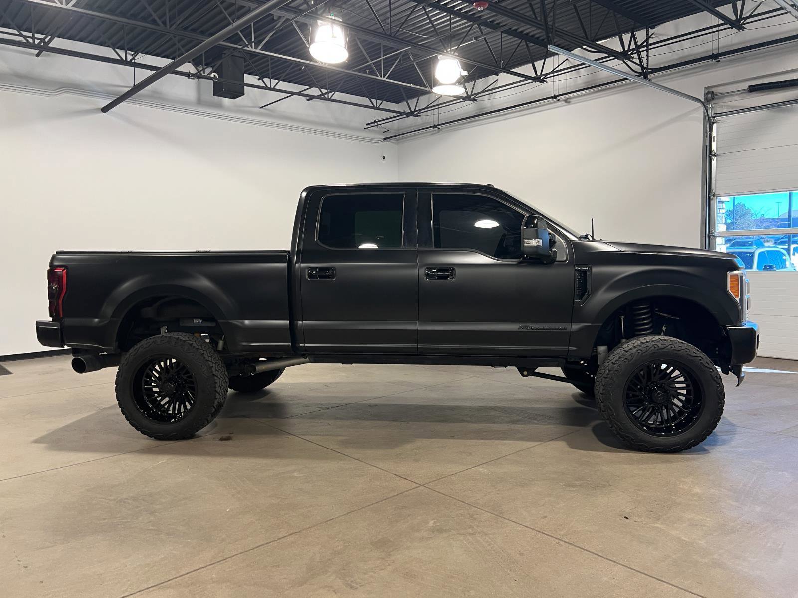 Used 2018 Ford F250 Platinum w/ Platinum Ultimate Package image 2