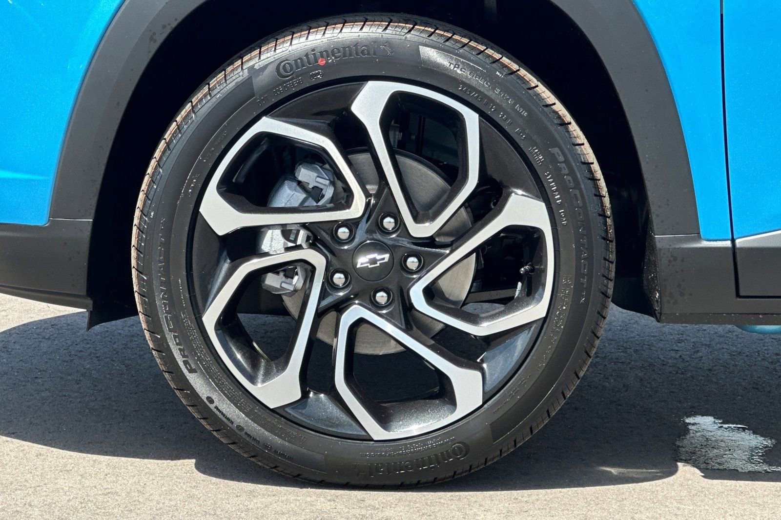 New 2026 Chevrolet Trax RS FWD image 25
