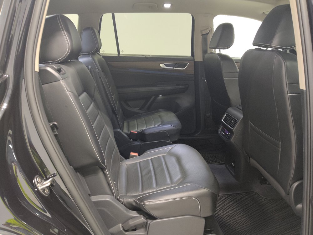 Used 2024 Volkswagen Atlas SEL AWD/4WD image 19