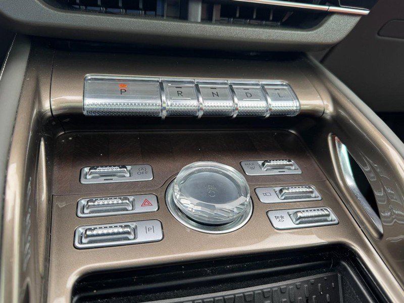 Certified 2024 Lincoln Nautilus Black Label image 17