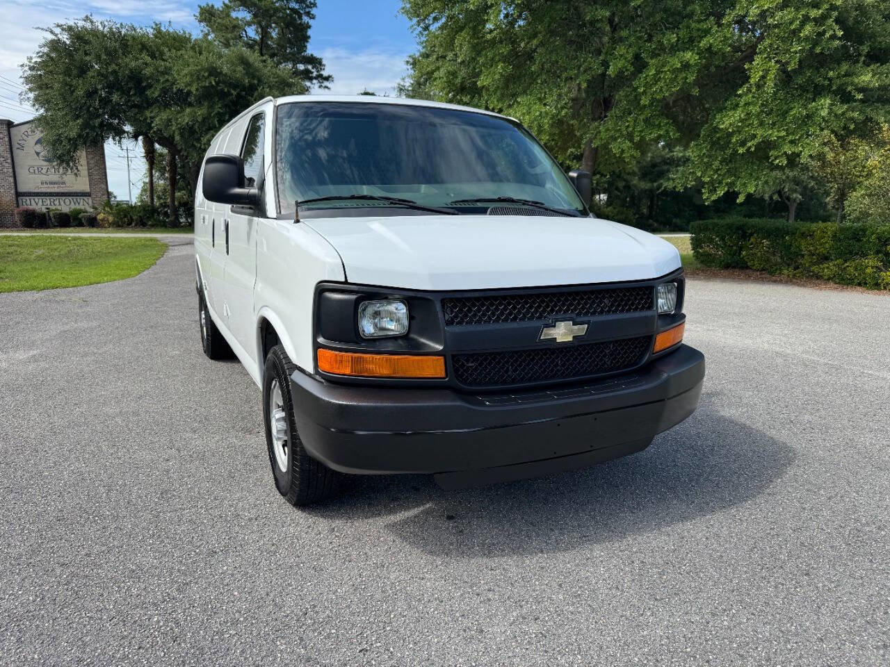 Used 2016 Chevrolet Express 2500 RWD image 35