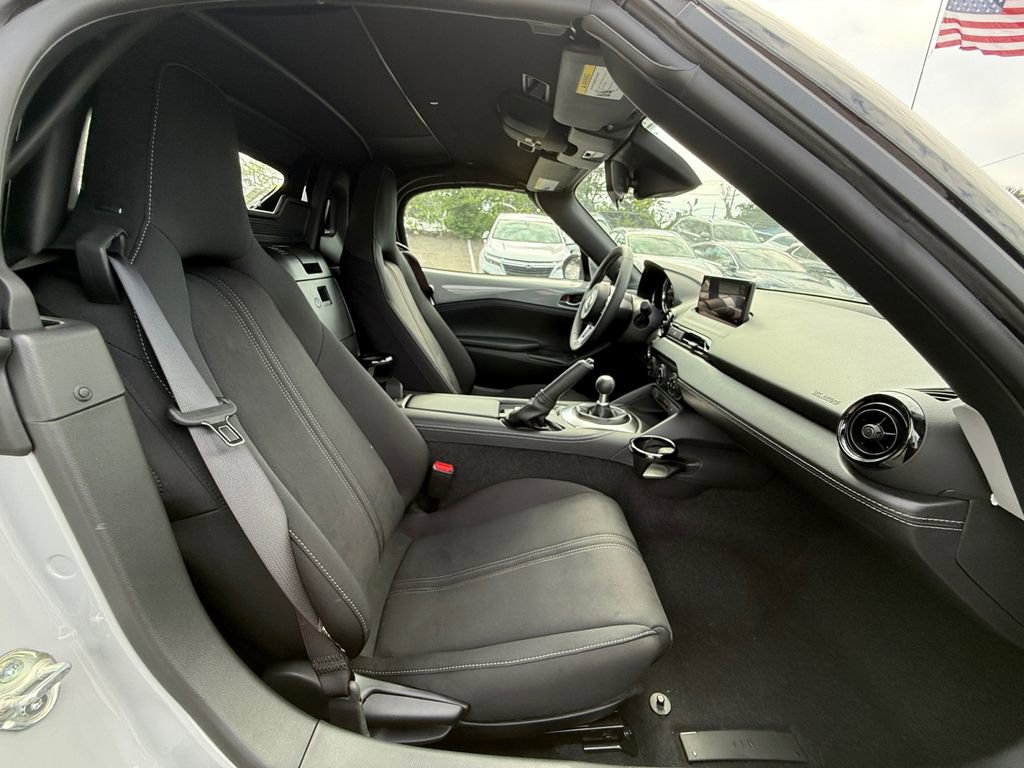 New 2026 MAZDA MX-5 Miata Club w/ Appearance Package RWD image 27
