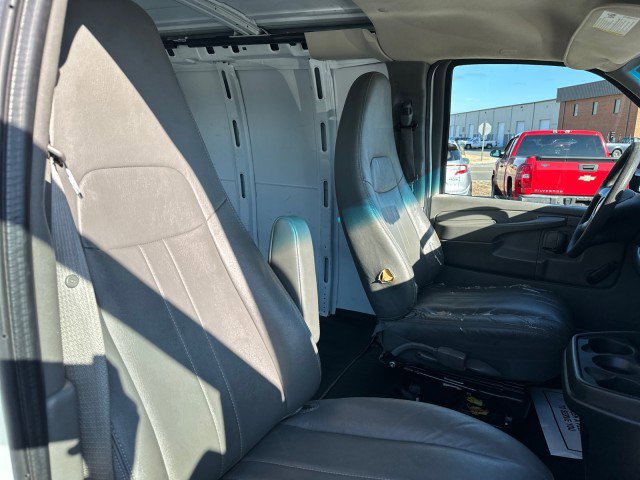 Used 2011 Chevrolet Express 1500 image 28