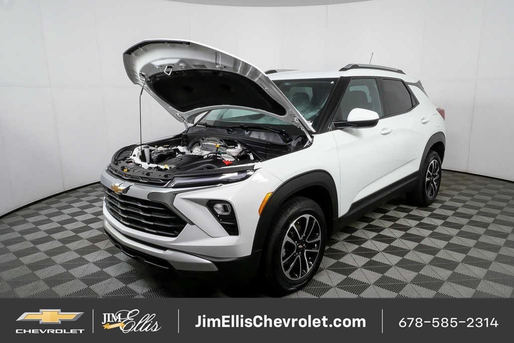Certified 2025 Chevrolet TrailBlazer LT AWD/4WD image 30