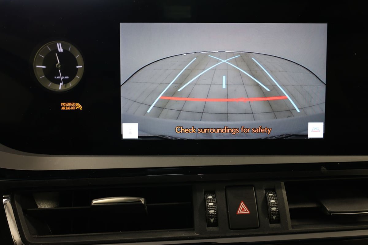 Used 2023 Lexus ES 350 F Sport w/ Accessory Package (Z2) FWD image 7