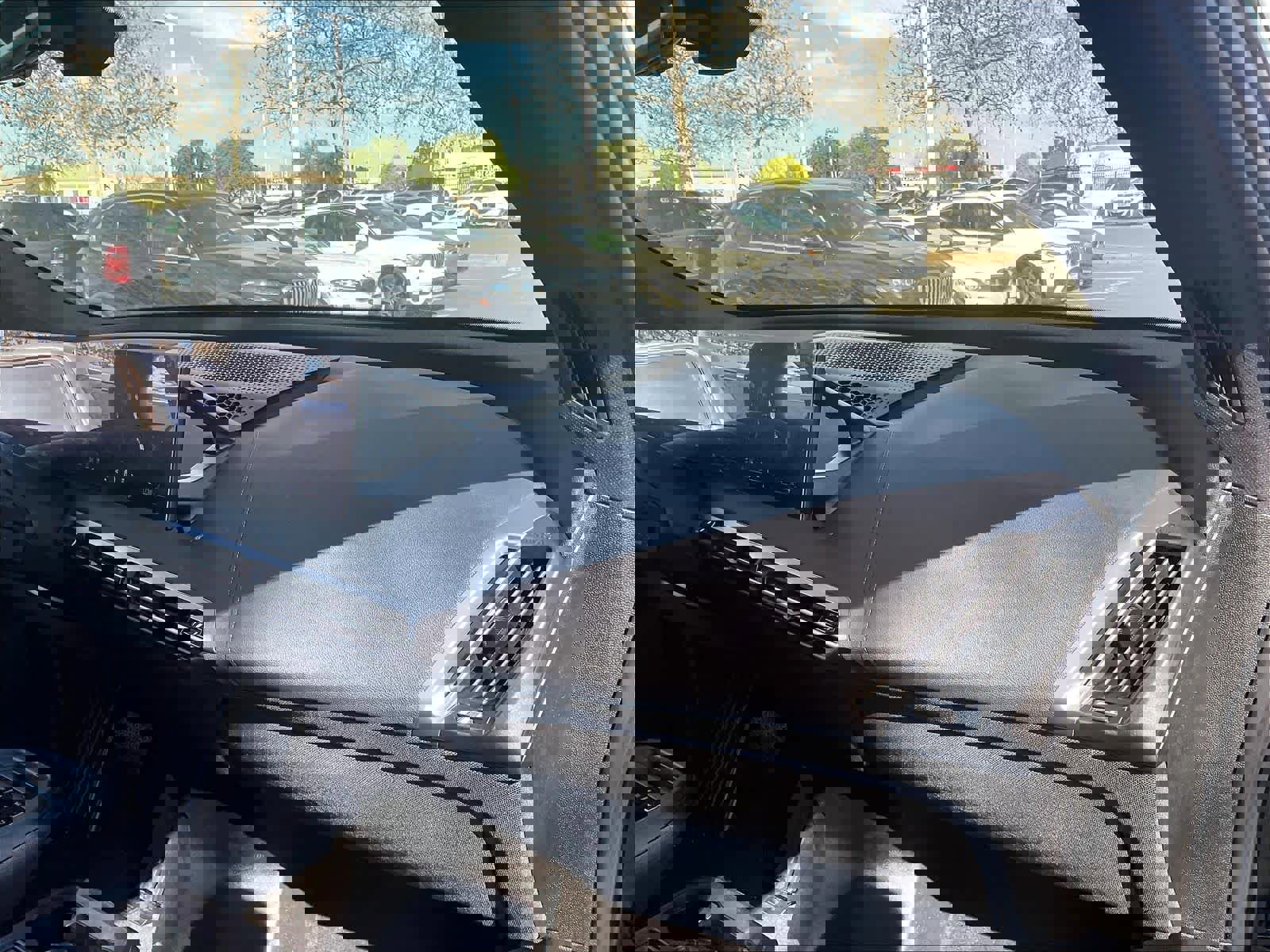 Used 2025 BMW iX xDrive50 w/ Sport Package image 16