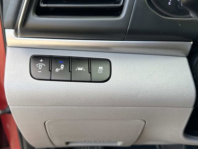 Used 2019 Hyundai Elantra SEL image 31