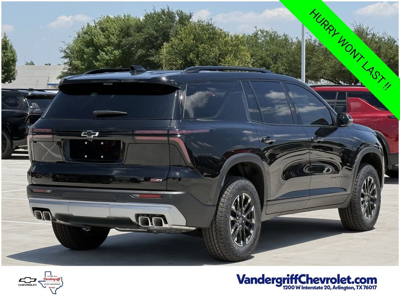 New 2026 Chevrolet Traverse Z71 w/ Enhanced Driving Package AWD/4WD image 4
