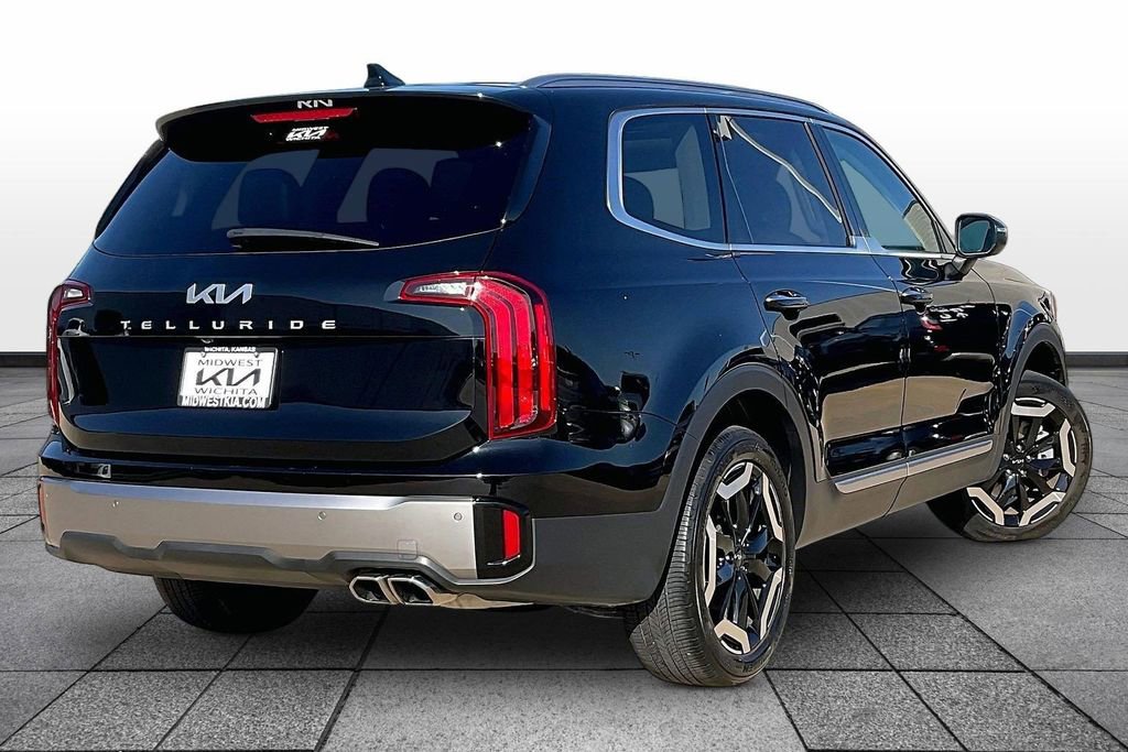 Used 2025 Kia Telluride S FWD image 12