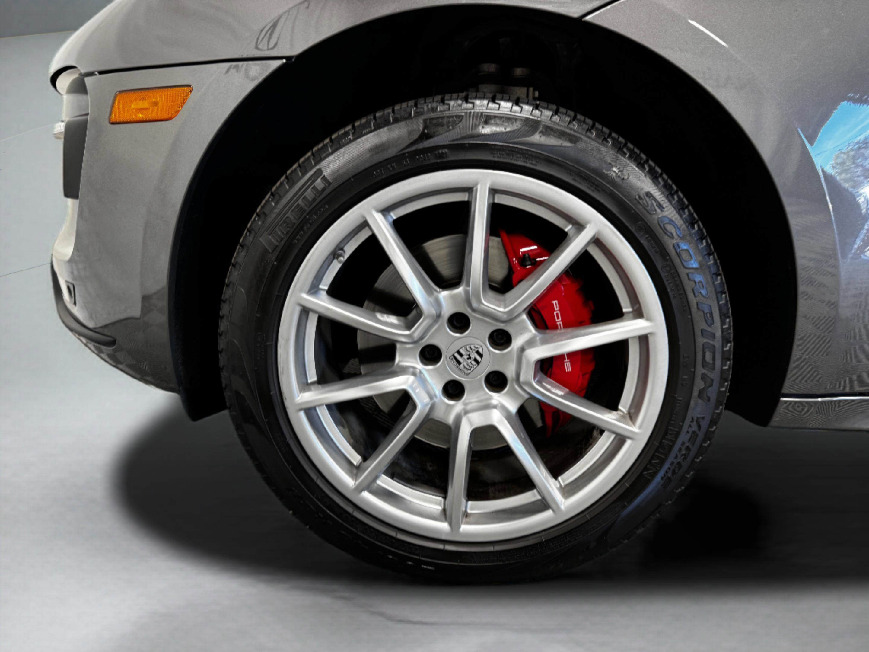 Used 2016 Porsche Macan Turbo image 72