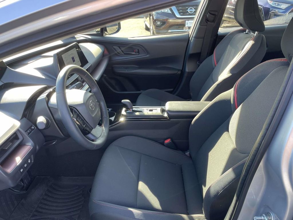 Used 2024 Toyota Prius Prime Premium image 13