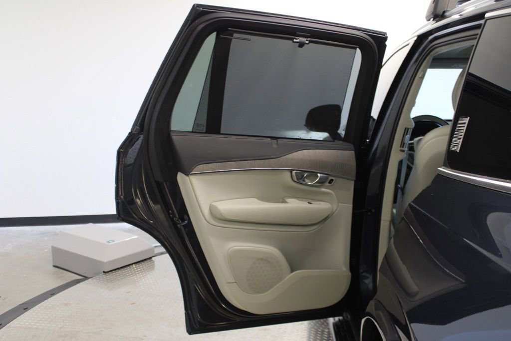 Used 2024 Volvo XC90 B6 Ultimate w/ Lounge Package image 37