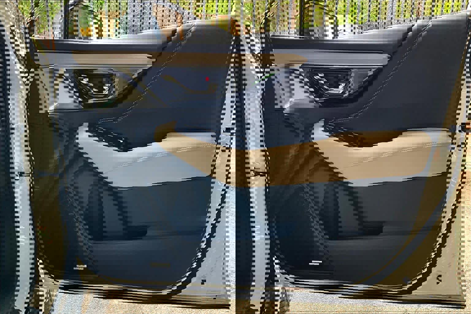 Used 2021 Subaru Outback Limited image 22