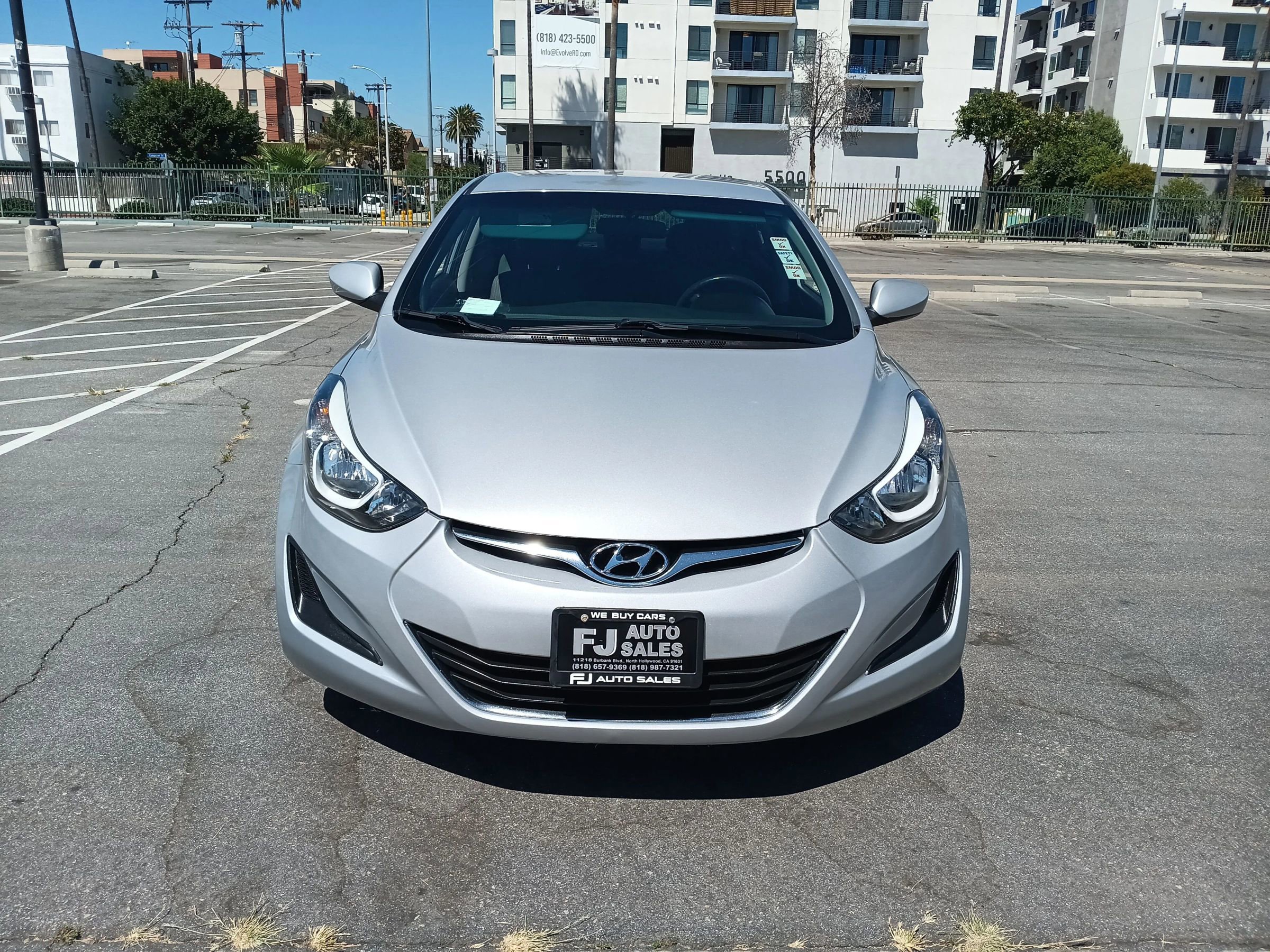 Used 2014 Hyundai Elantra SE image 2