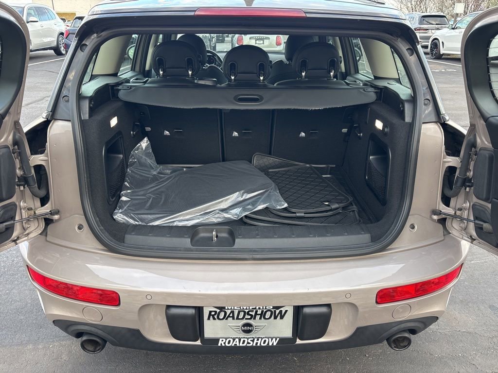Used 2022 MINI Cooper Clubman S w/ Premium Package image 17