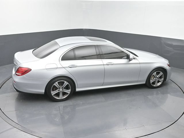 Used 2017 Mercedes-Benz E 300 4MATIC image 39