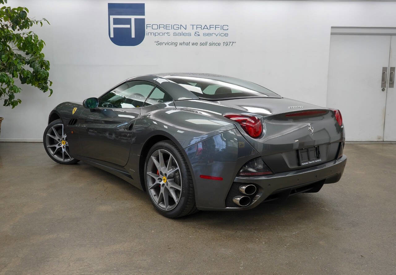 Used 2011 Ferrari California Base 2dr Convertible image 38