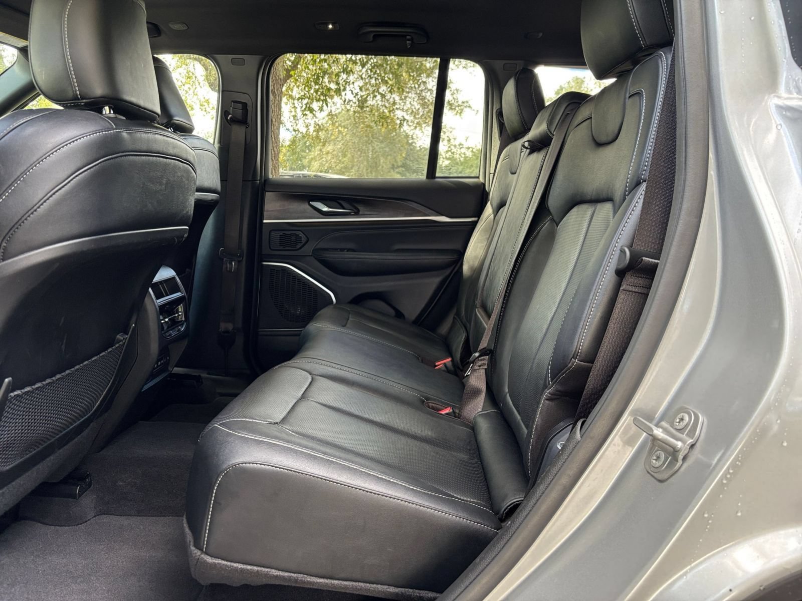 Used 2026 Jeep Grand Cherokee Limited AWD/4WD image 27