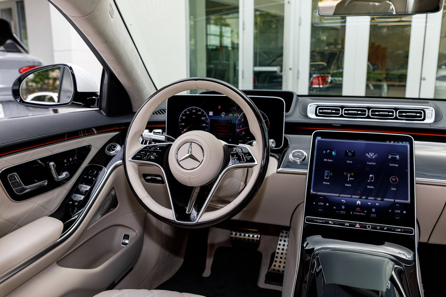 Used 2025 Mercedes-Benz S 580 4MATIC Sedan image 34