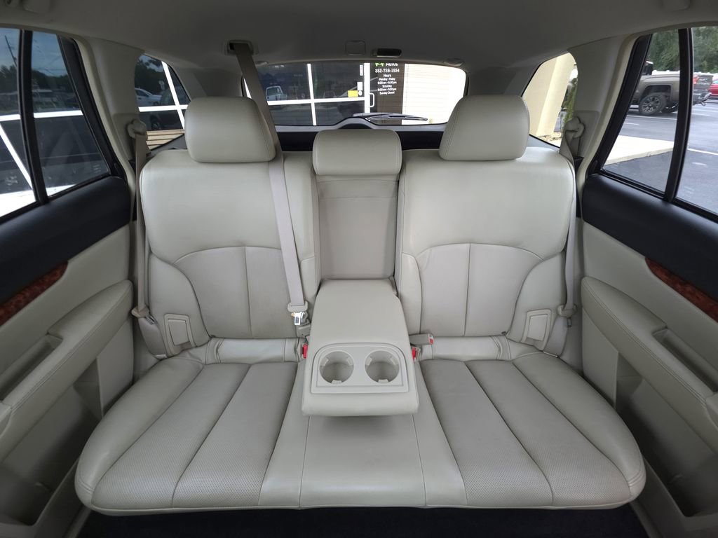Used 2011 Subaru Outback 2.5i Limited AWD/4WD image 18