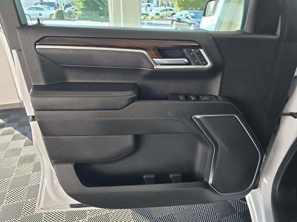 Used 2025 GMC Sierra 1500 SLT image 20