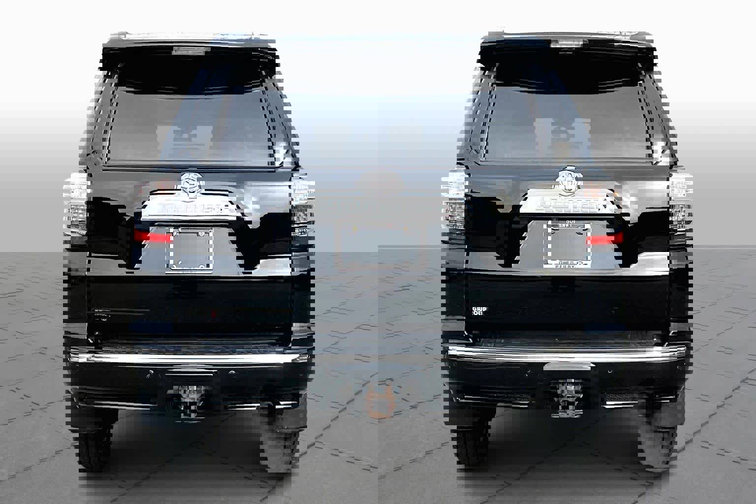 Used 2018 Toyota 4Runner Limited image 4