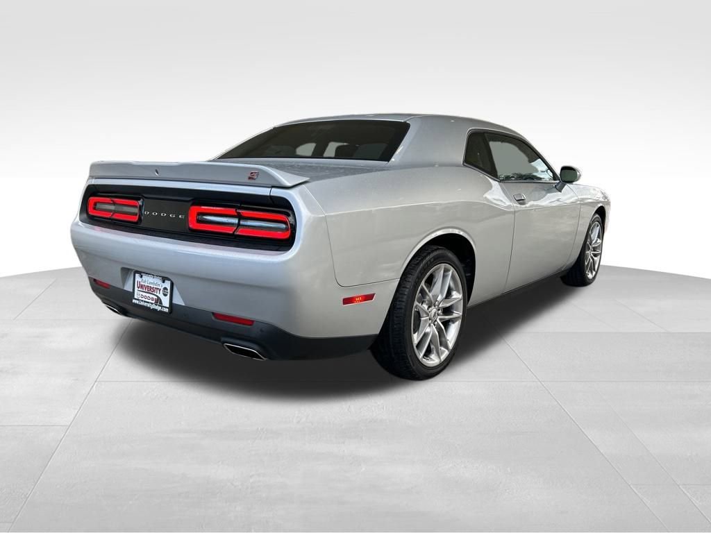 Used 2022 Dodge Challenger GT image 3