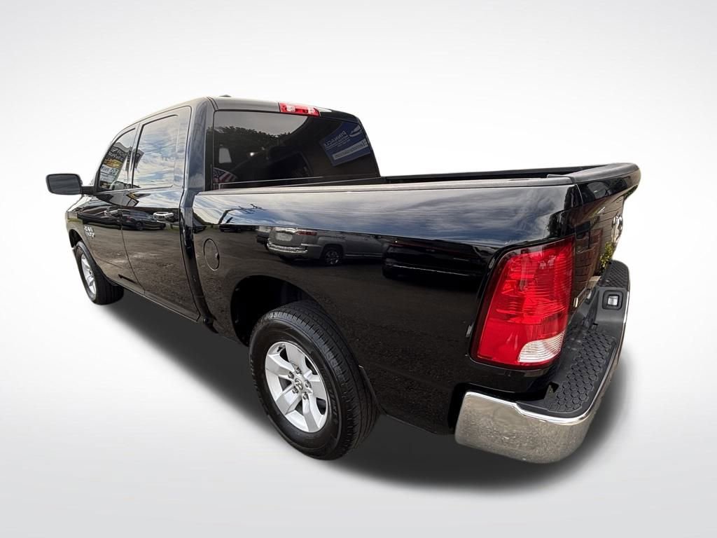 Used 2021 RAM 1500 Classic SLT image 6