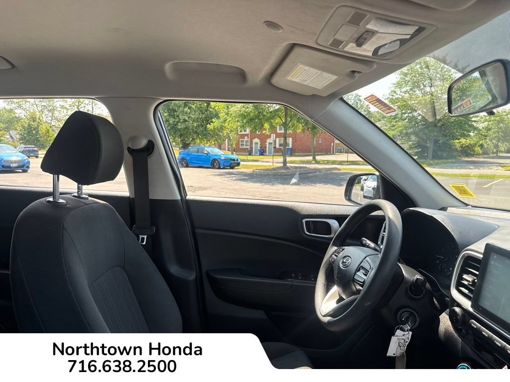 Used 2021 Hyundai Venue SE FWD image 20
